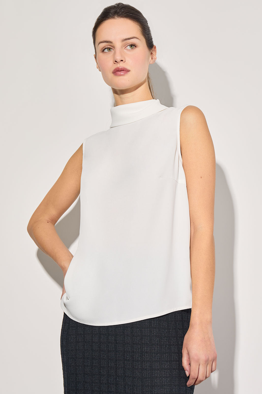 Crepe de Chine Mock Neck Tank, White | Ming Wang