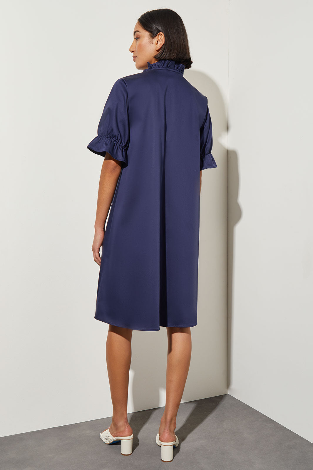 Modern Fit Ruffle Detail Cotton Poplin Shift Dress
