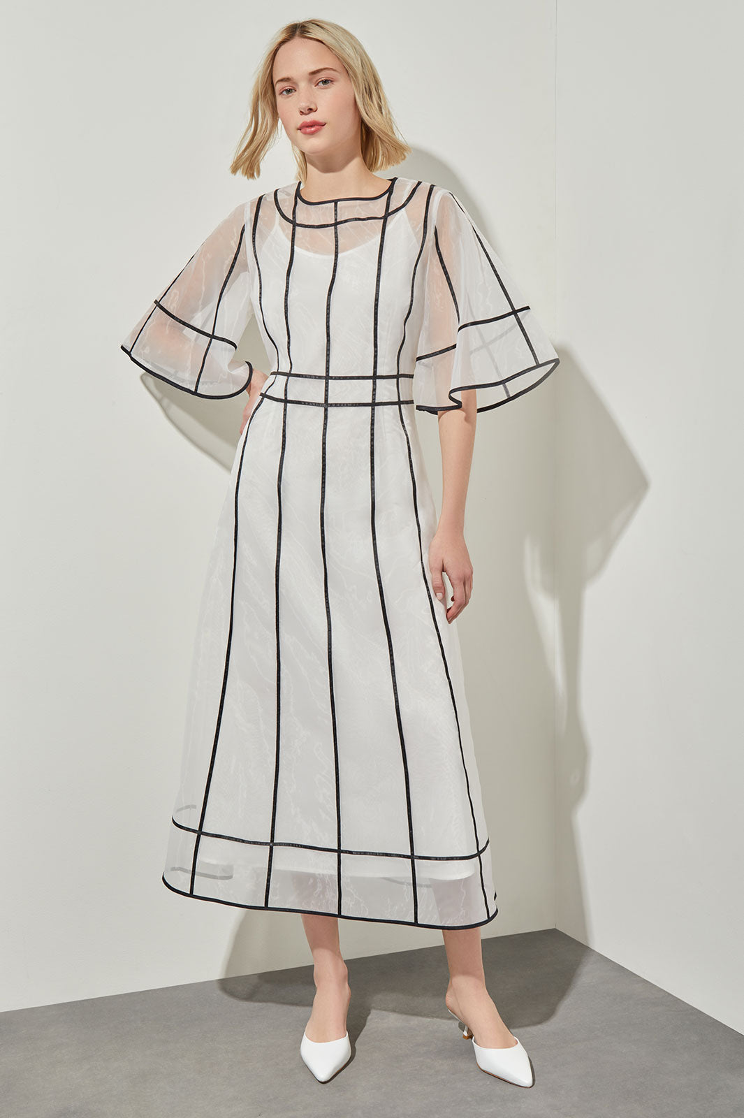 Modern Fit-N-Flare Midi Dress - Contrast Stripe Organza, White/Black | Ming Wang